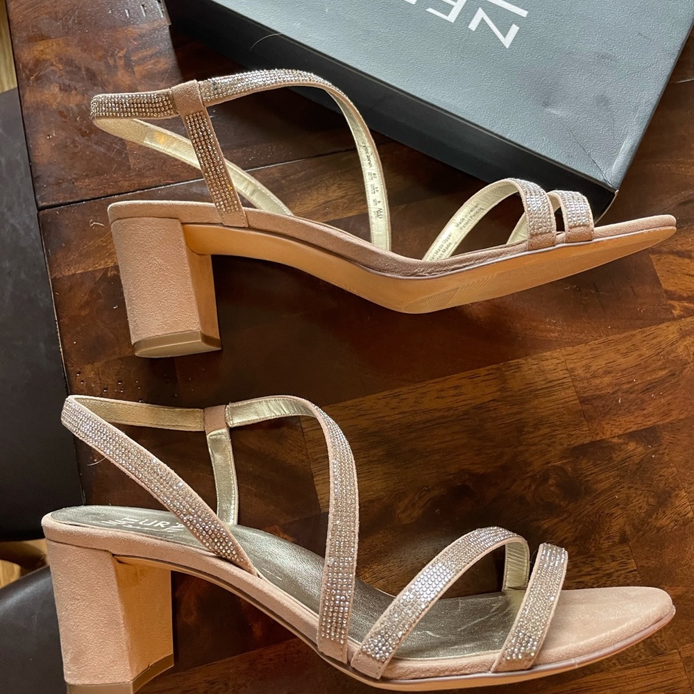 NIB Naturalizer women’s Slingback 11 Wide open toe